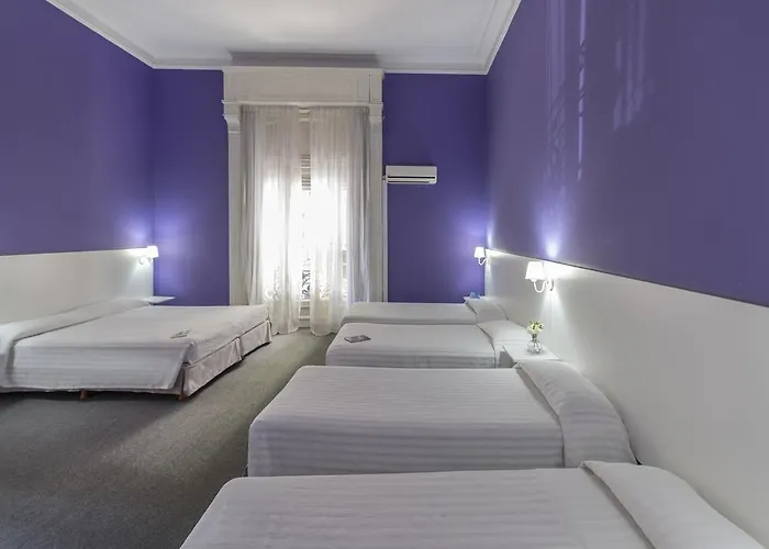 Quintuple Room