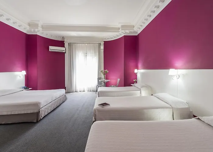 Quintuple Room